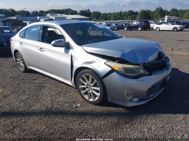 2013 Toyota AVALON LIMITED photo 1