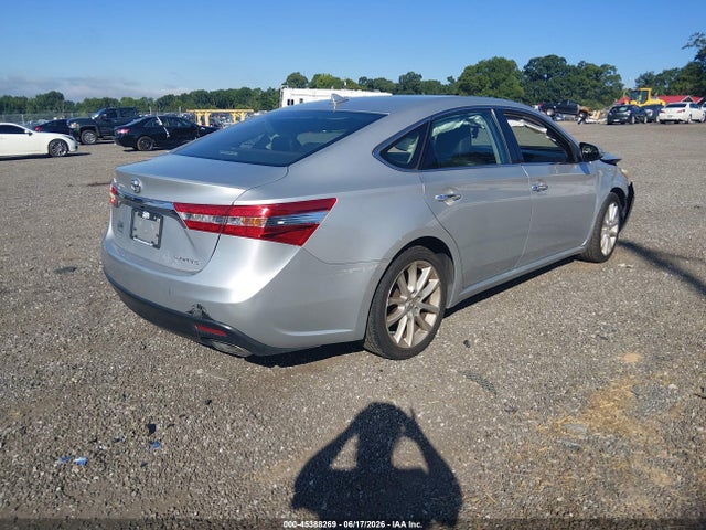 2013 Toyota AVALON LIMITED photo 4