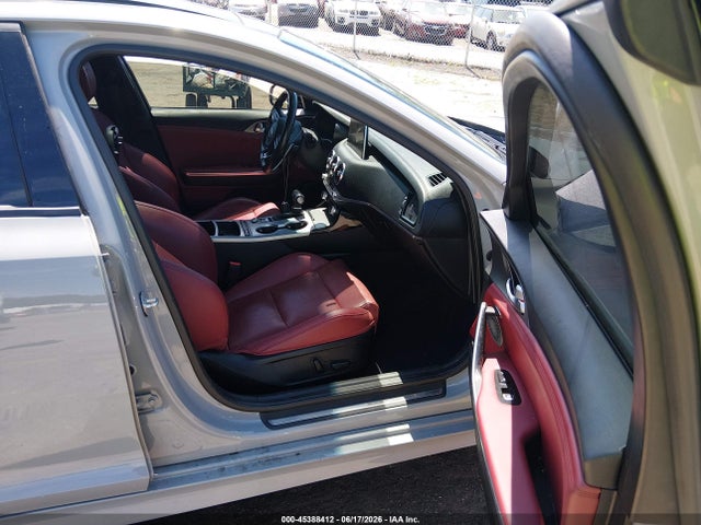 2019 KIA STINGER GT1 photo 5