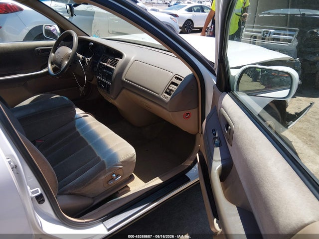 1997 Toyota AVALON XL photo 5