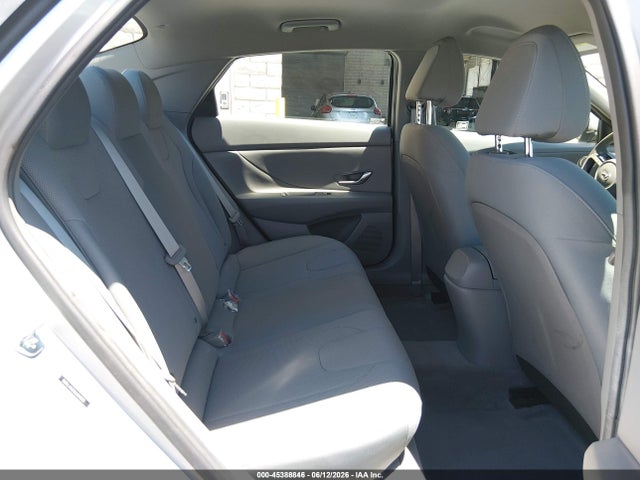 2021 Hyundai ELANTRA SE photo 8
