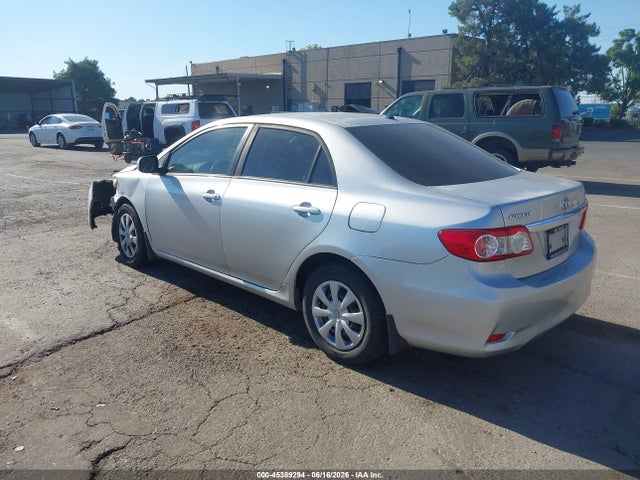 صورة 3 لـ 2011 Toyota COROLLA LE