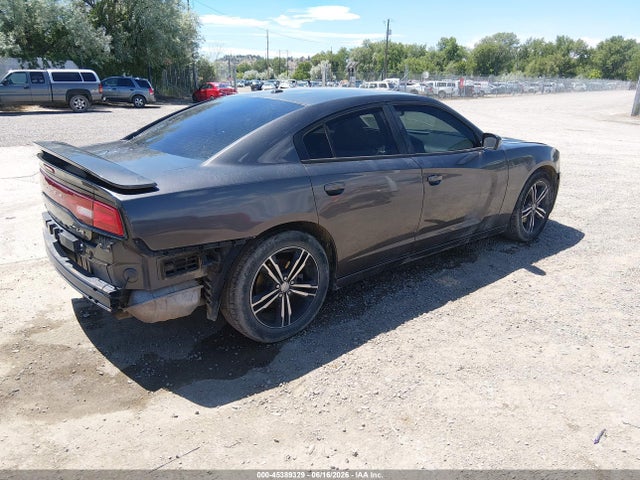 2013 Dodge CHARGER SXT photo 4