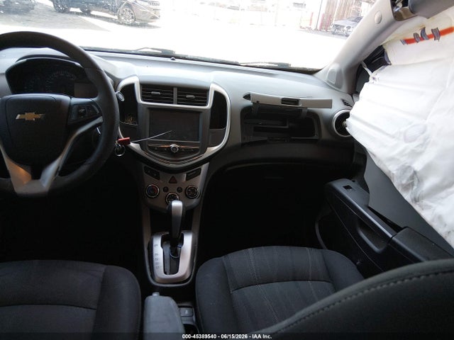 صورة 5 لـ 2017 Chevrolet SONIC LT AUTO