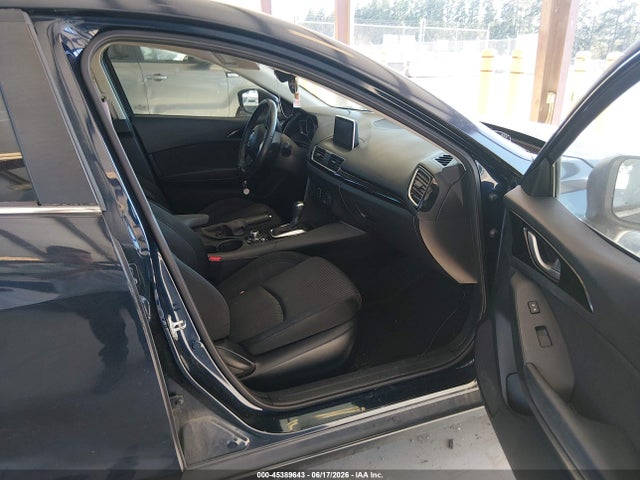 صورة 5 لـ 2016 Mazda MAZDA3 I TOURING