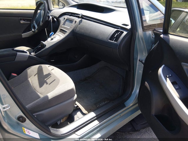 2014 Toyota PRIUS THREE 照片 5