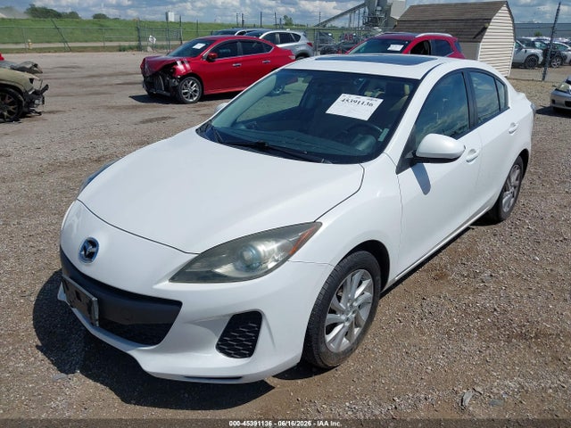 2012 Mazda MAZDA3 I GRAND TOURING photo 2