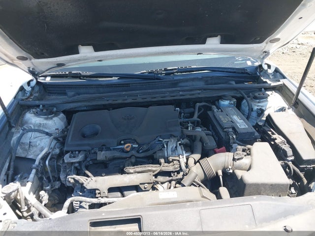 2019 Toyota CAMRY LE photo 10