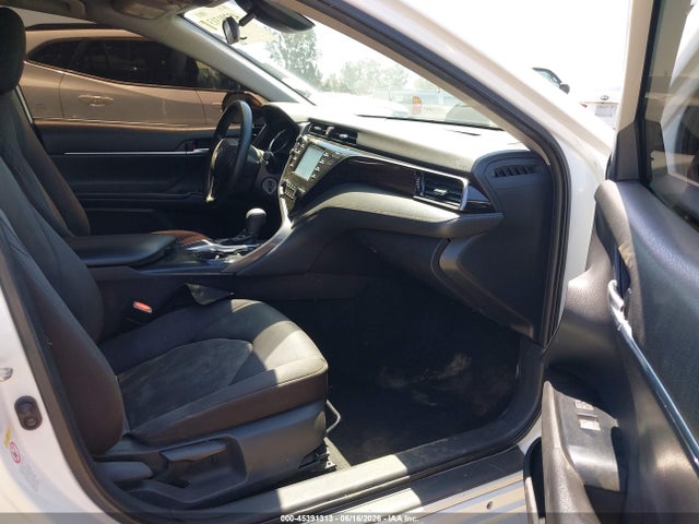 2019 Toyota CAMRY LE photo 5