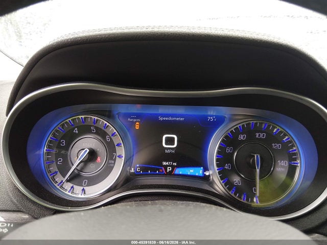2019 Chrysler 300 TOURING — миниатюра 7