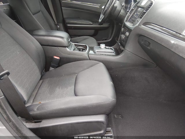 2019 CHRYSLER 300 TOURING 5