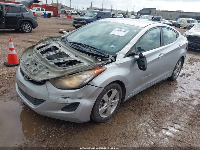 صورة 2 لـ 2013 Hyundai ELANTRA GLS
