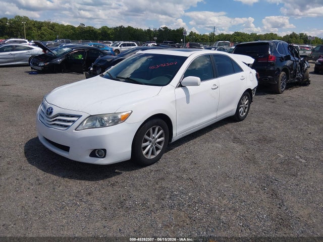 2010 Toyota CAMRY XLE photo 2