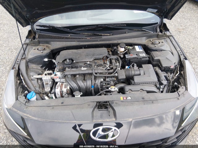 صورة 10 لـ 2021 Hyundai ELANTRA SE