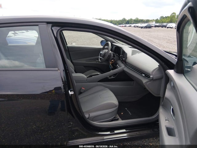 صورة 5 لـ 2021 Hyundai ELANTRA SE