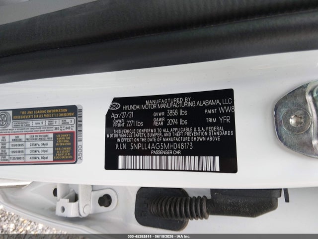 صورة 9 لـ 2021 Hyundai ELANTRA SE
