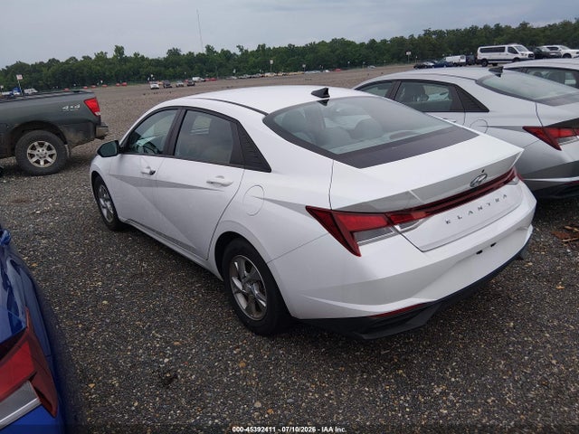 صورة 3 لـ 2021 Hyundai ELANTRA SE