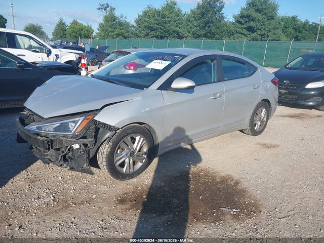 2019 Hyundai ELANTRA SEL 照片 2