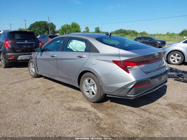 صورة 3 لـ 2026 Hyundai ELANTRA SE