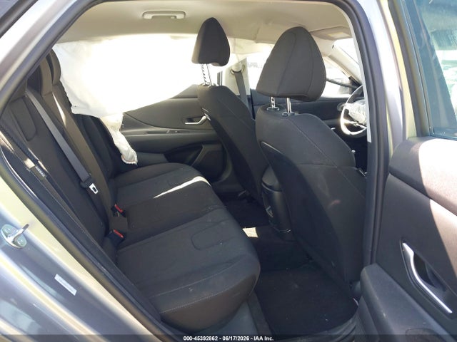 صورة 8 لـ 2026 Hyundai ELANTRA SE