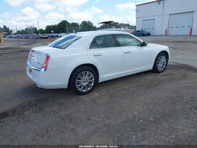 صورة 4 لـ 2013 Chrysler 300C AWD