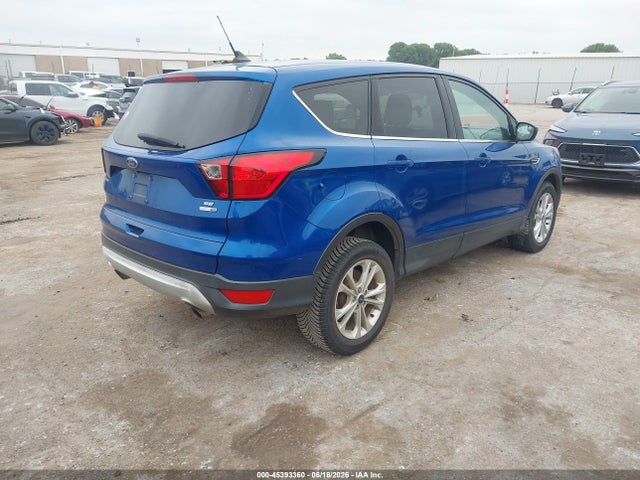 2019 FORD ESCAPE SE 4