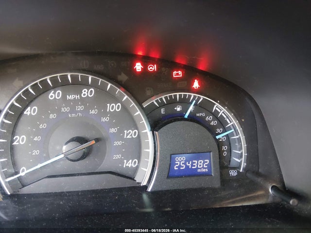 صورة 7 لـ 2012 Toyota CAMRY XLE