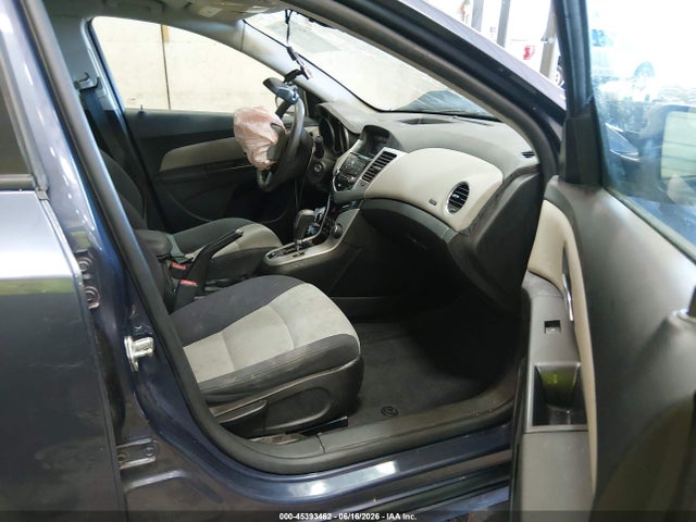صورة 5 لـ 2014 Chevrolet CRUZE LS AUTO