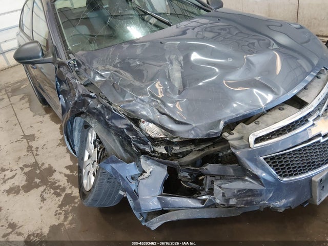 صورة 6 لـ 2014 Chevrolet CRUZE LS AUTO