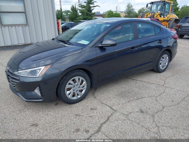 2020 Hyundai ELANTRA SE 照片 2