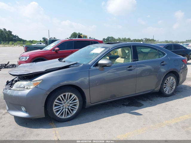 2015 Lexus ES 350 — миниатюра 15