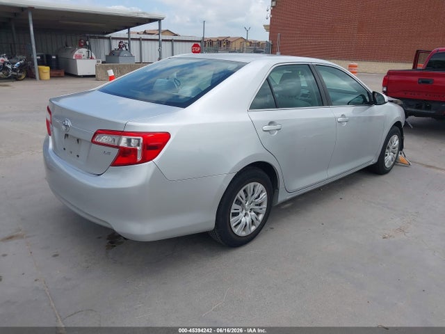 2014 Toyota CAMRY LE 照片 4
