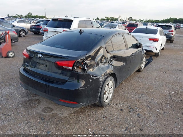 2017 KIA FORTE LX photo 4
