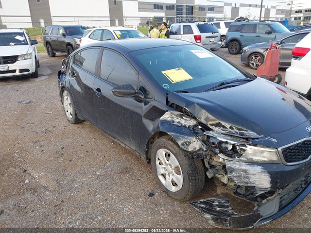 2017 KIA FORTE LX photo 6