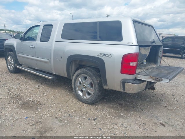 2013 Chevrolet SILVERADO 1500 LT 照片 3