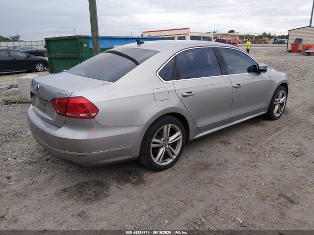 صورة 4 لـ 2014 Volkswagen PASSAT 2.0L TDI SEL PREMIUM