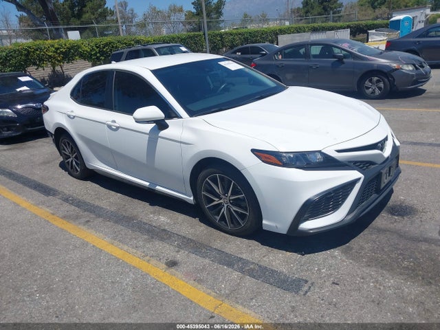 2022 TOYOTA CAMRY SE