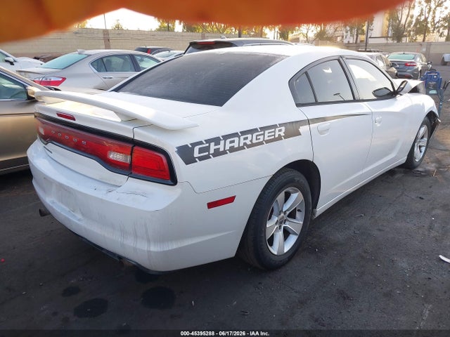 2013 Dodge CHARGER SE — миниатюра 4