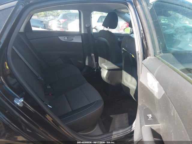 2023 KIA FORTE LXS 照片 8