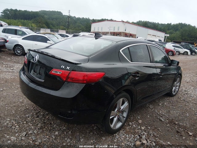 2013 Acura ILX 2.0L — фото 4