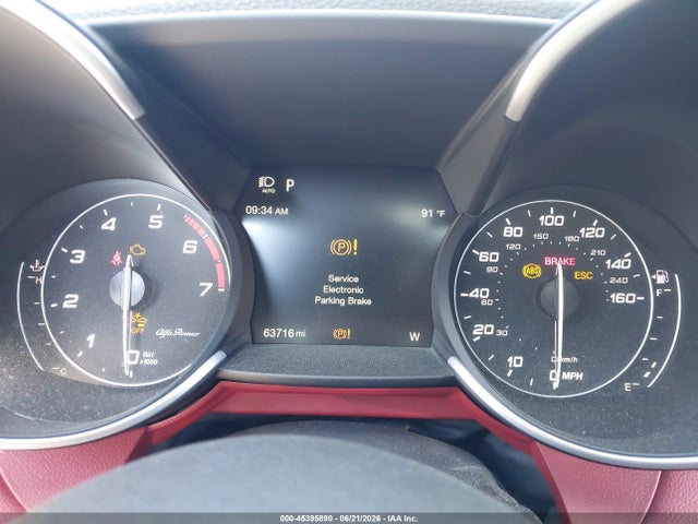 2020 ALFA Romeo GIULIA TI SPORT AWD 照片 15