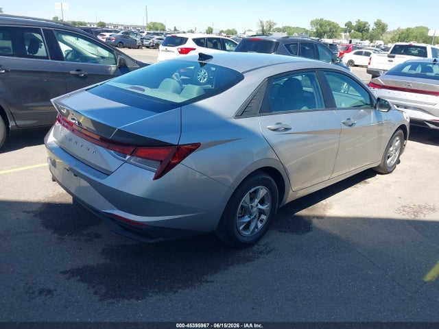 صورة مصغرة 4 لـ 2021 Hyundai ELANTRA SE