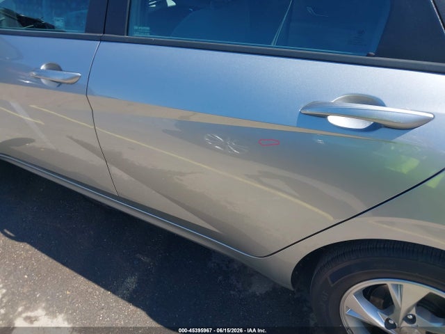 صورة مصغرة 13 لـ 2021 Hyundai ELANTRA SE