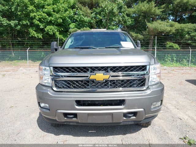 2013 Chevrolet SILVERADO 2500HD LT — миниатюра 12
