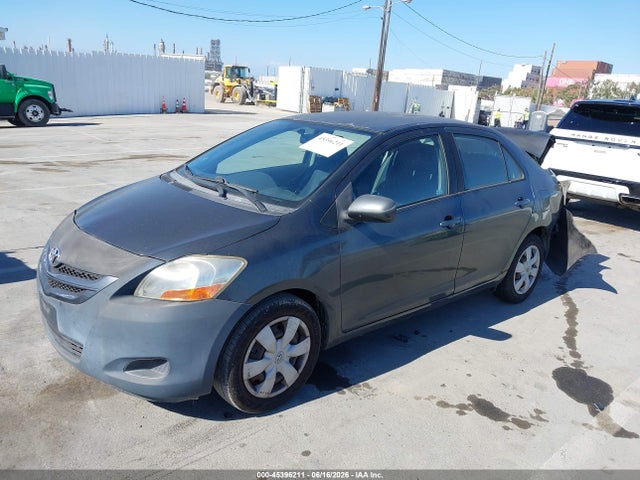 2008 Toyota YARIS photo 2