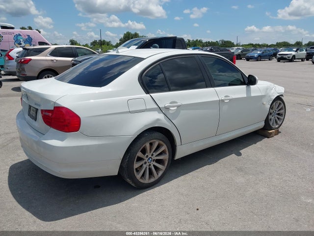 2011 BMW 328I — фото 4