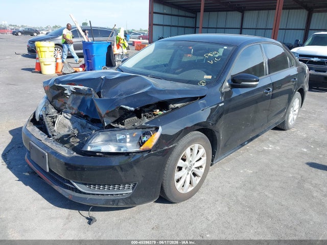 صورة 1 لـ 2014 Volkswagen PASSAT 1.8T WOLFSBURG EDITION