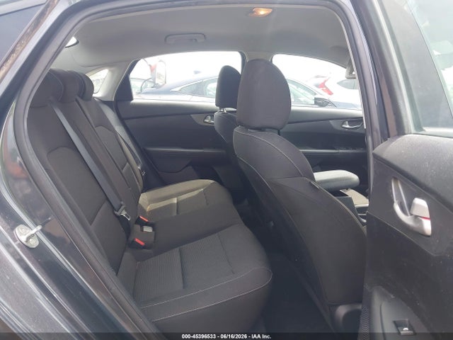 صورة 8 لـ 2019 KIA FORTE LXS