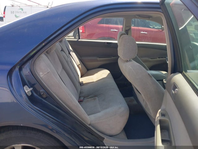 2004 Toyota CAMRY LE V6 photo 8