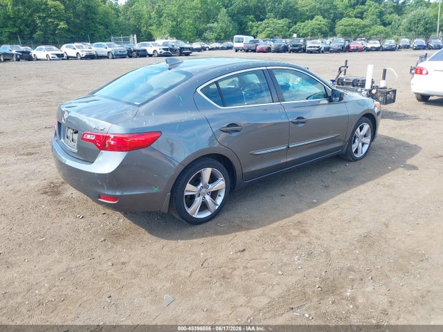 صورة 4 لـ 2014 Acura ILX 2.0L